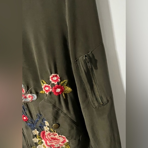 Johnny Was Embroidered Floral Olive Bomber Jacket - Picture 4 of 8